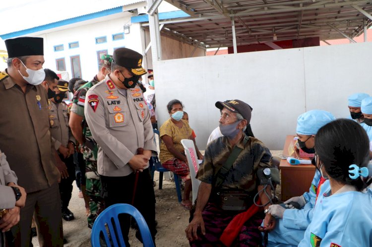 Pantau Pelayanan Vaksinasi Serentak, Kapolda NTT Kunjungi Mapolres TTS