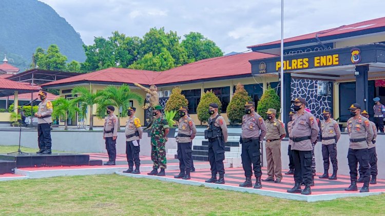 Kapolres Ende Pimpin Apel Gabungan Kesiapan Pengamanan Malam Tahun Baru 2022