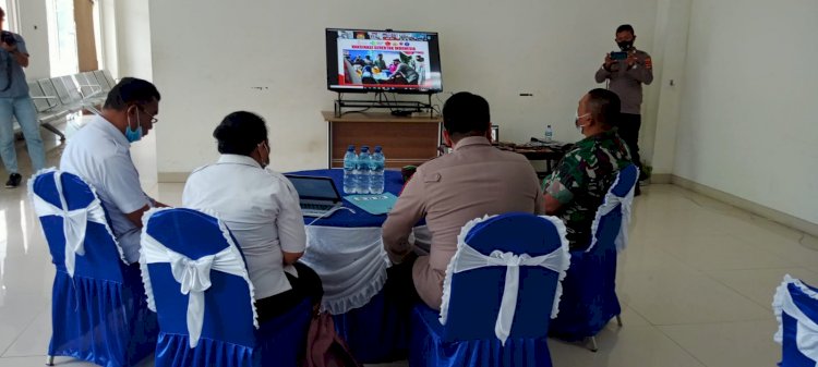 Kapolres Ende Hadiri Zoom Meeting Vaksinasi Serentak Bersama Wakapolri