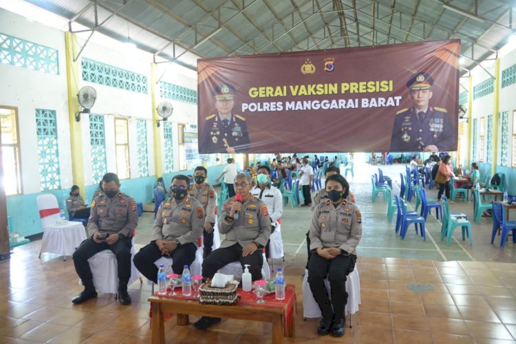 Tinjau Vaksinasi di Labuan Bajo, Kapolda NTT Tekankan Dua Hal Ini