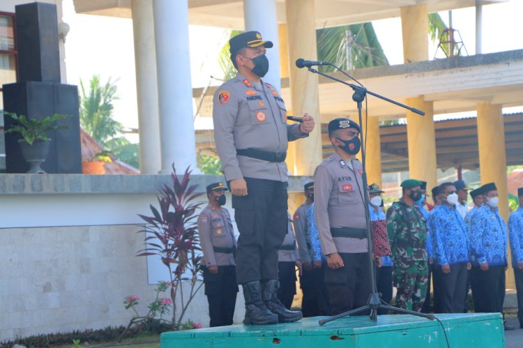 Kapolres Ende Pimpin Upacara Hari Kesadaran Nasional di Kantor Bupati Ende