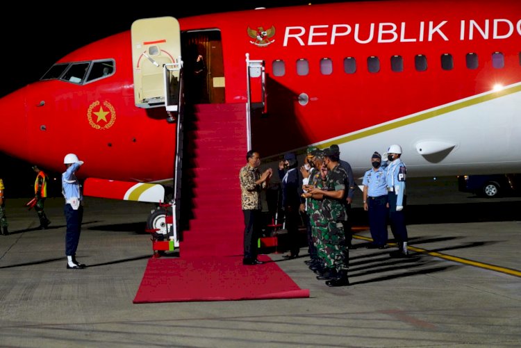 Tiba di Kupang, Presiden RI Ir. H. Joko Widodo Disambut Kapolda NTT Bersama Forkopimda