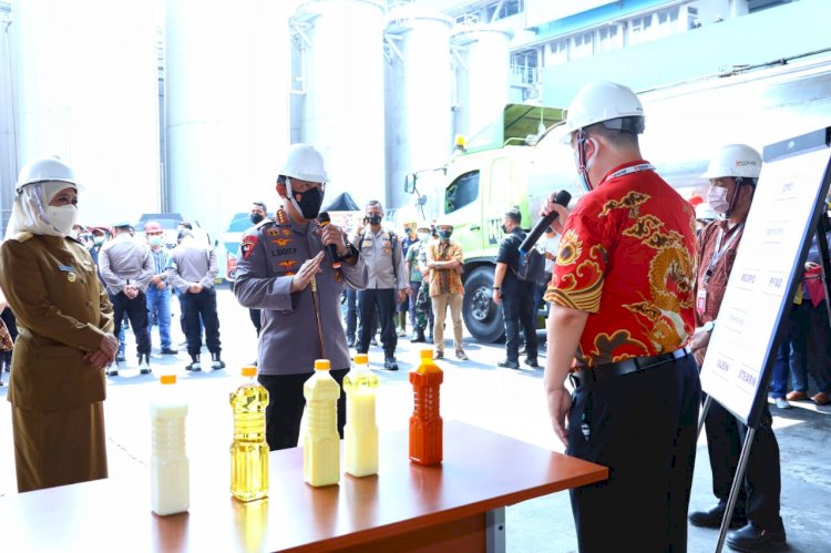 Jelang Ramadan, Kapolri Instruksikan Kapolda Cek Setiap Hari Ketersediaan Minyak Goreng di Pasar