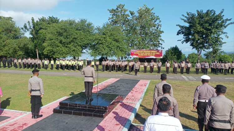 Jelang Purna Tugas, Waka Polres Ende Dapat Kenaikan Pangkat Pengabdian