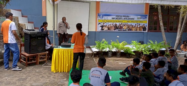 Hadir di Acara Pentas Projek 1, Wakapolsek Wolowaru Beri Himbauan