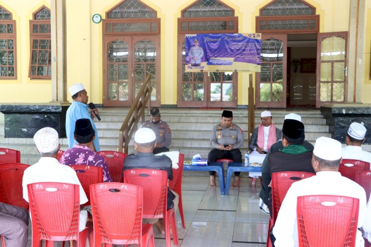 Mendengarkan Keluh Kesah Masyarakat, Polres Ende Gelar Inovasi Program Bertajuk “Jumat Curhat” 