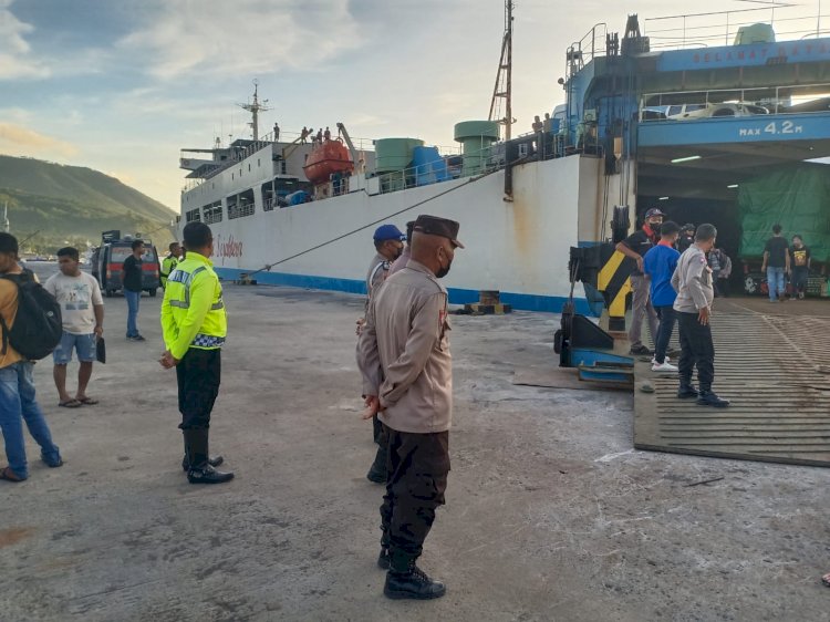 Operasi Pekat Turangga 2022, Satgas II Preventif Melaksanakan Pengamanan dan Monitoring di Pelabuhan IPI Ende