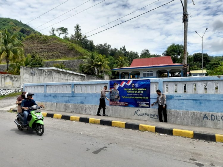 Operasi Keselamatan Turangga 2023, Satlantas Polres Ende Pasang Spanduk Dimulainya Operasi