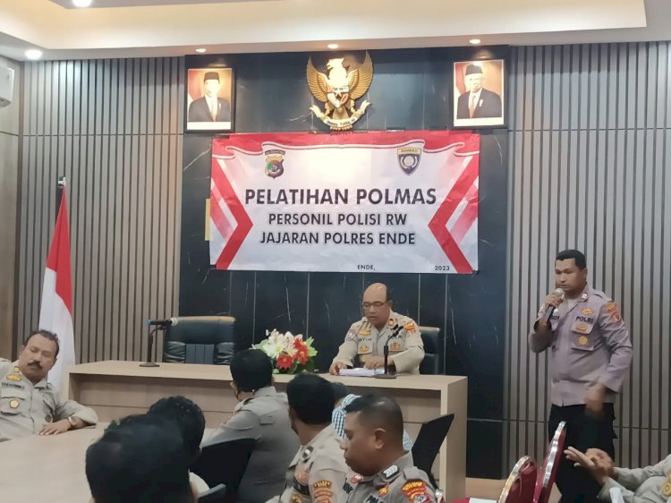 Sat Binmas Polres Ende Sosialisasikan Program Polisi RW Kepada Personil Polres Ende