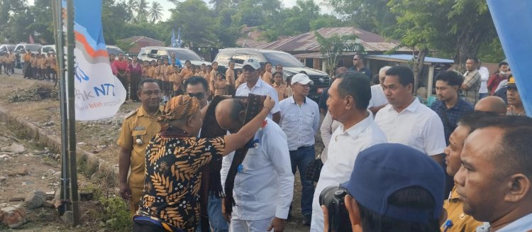 Polres Ende Laksanakan Pengamanan Kunjungan Kerja Gubernur NTT di Kecamatan Kota Baru, Ende