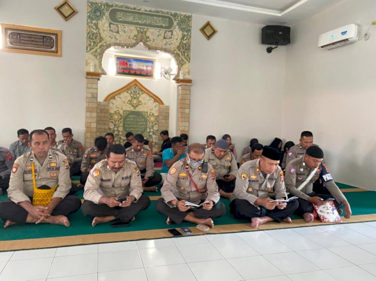 Tingkatkan Iman dan Ketakwaan Terhadap Tuhan yang Maha Esa, Personil Polres Ende Gelar Kegiatan Pembinaan Rohani