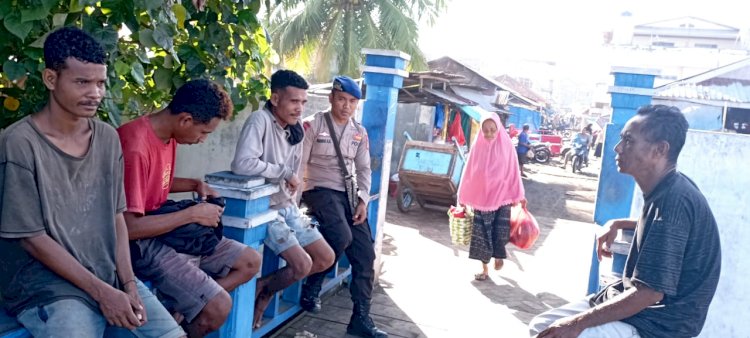 Jaga Kamtibmas di Wilayah Pesisir Pantai, Satpolair Polres Ende Lakukan Patroli Sambang