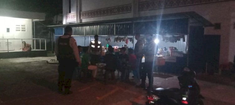 Jaga Kamtibmas Tetap Kondusif, Sat Samapta Polres Ende Rutin Lakukan Patroli Malam