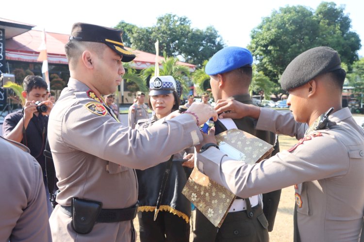 Apel Gelar Pasukan Ops Zebra Turangga 2023, Kapolres Ende Bacakan Amanat Kapolda NTT