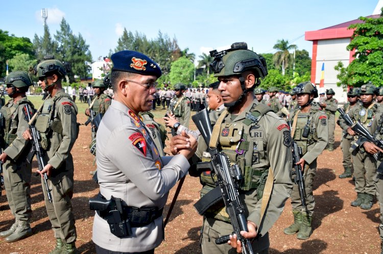 Kapolda NTT Pimpin Upacara Penyambutan 104 Anggota Brimob Polda NTT Pasca Operasi Damai Cartenz di Papua
