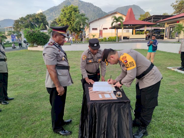 Kapolres Ende Pimpin Sertijab KabagOps, Kasat Lantas dan Kapolsek Wolowaru