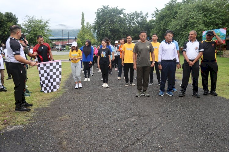 Mempererat Silaturahmi dan Keakraban Antara Instansi, Polres Ende Adakan Olahraga Bersama