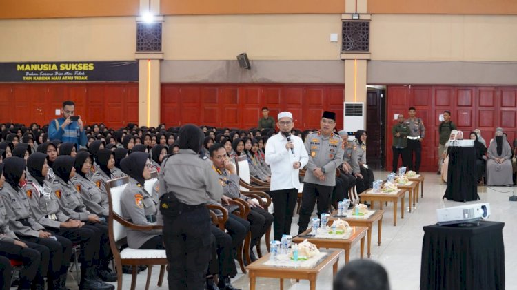 Program Pendidikan Siswa Qur'an Cetak Polwan Berprestasi Dengan Keagamaan Kuat