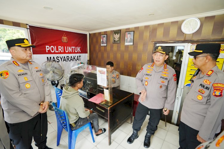 Sidak Polsek Samarinda Kota, Kapolri Tekankan Berantas Premanise-Optimalkan Pelayanan