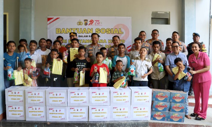 Wakapolda NTT Kunjungi Panti Asuhan Bhakti Luhur Ende, Berikan Bantuan Sosial kepada Anak-Anak