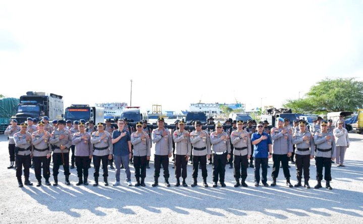 Polri untuk Masyarakat: Polda NTT Kirim puluhan Personel BKO ke Flotim, Tanggap Cepat Erupsi Gunung Lewotobi