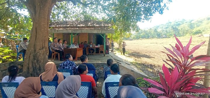 Dukung Program Ketahanan Pangan Nasional, PJU Polda NTT Cek Kesiapan Lahan di Desa Embundoa