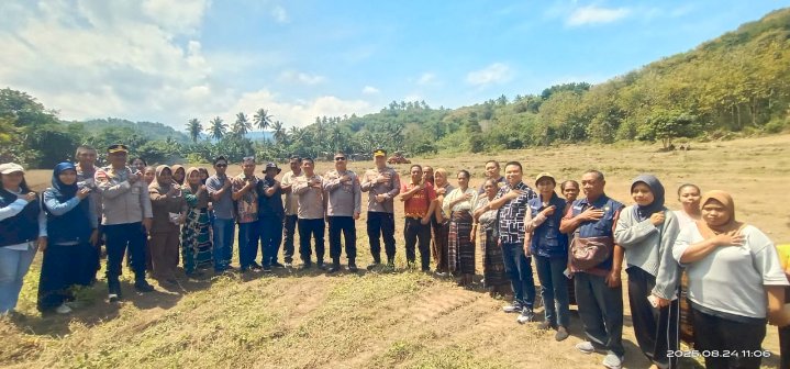 Dukung Program Ketahanan Pangan Nasional, PJU Polda NTT Cek Kesiapan Lahan di Desa Embundoa