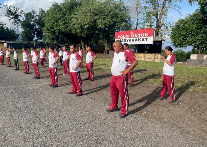 Personel Polres Ende Gelar Olahraga Pagi Jaga Kebugaran dan Kesiapan Tugas