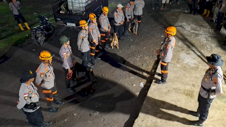 Tim K9 yang Dikerahkan oleh Kapolda NTT Telah Tiba di Kecamatan Mauponggo, Kabupaten Nagekeo untuk Membantu Pencarian Korban yang Hilang Akibat Banjir Bandang