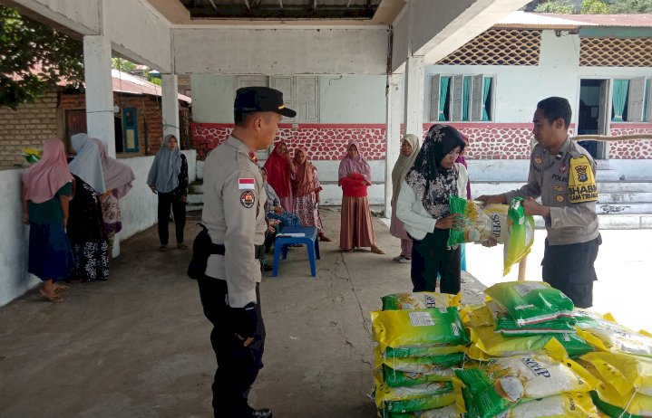 Polres Ende Kembali Salurkan 10 Ton Beras kepada Masyarakat Lewat Program Gerakan Pangan Murah