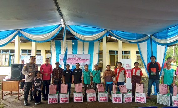 Polres Ende dan Bhayangkari Cabang Ende Gelar Bakti Sosial di Daerah Pelosok