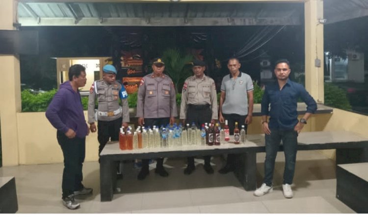 Polres Ende Sita Ratusan Liter Miras Jenis Moke dalam Operasi KRYD