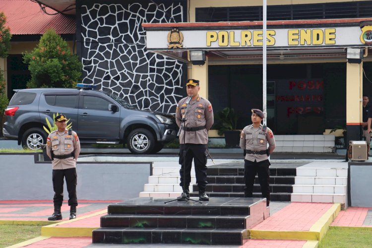 Kapolres Ende Beri Peringatan Keras Kepada Anggota Saat Apel Jam Pimpinan