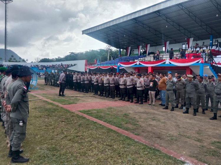 Personel Gabungan Polres Ende dan Instansi Terkait Amankan Pembukaan ETMC Ke-34