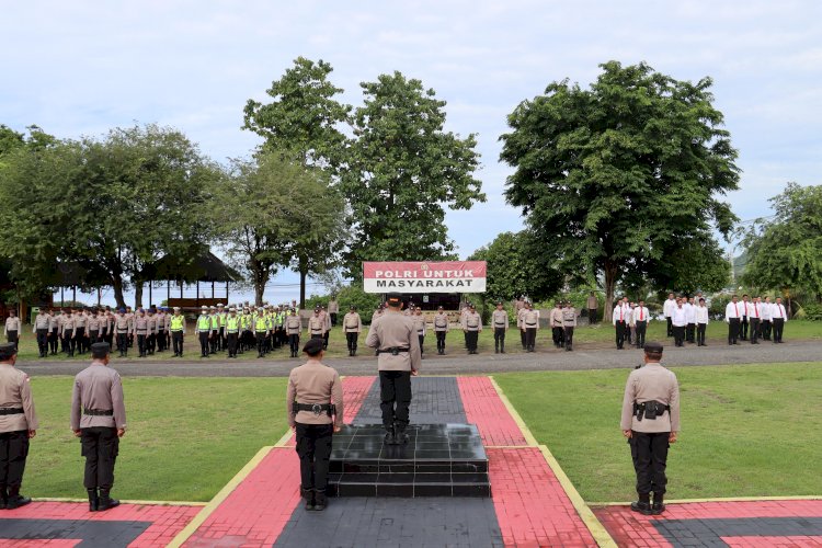 Apel Jam Pimpinan, Kapolres Ende Apresiasi Sukses Pengamanan Eltari Memorial Cup 2025 dan Ingatkan Anggota Siap Hadapi Badai