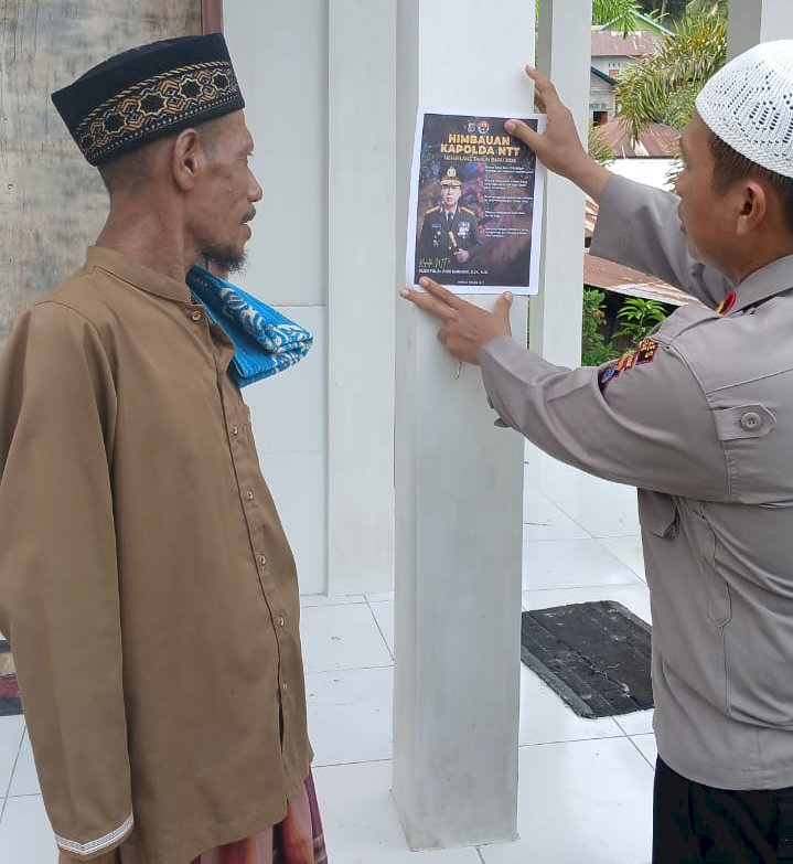 Menjelang Tahun Baru 2026, Kapolsek Pulau Ende Sampaikan Himbauan Kapolda NTT dari Masjid ke Masjid