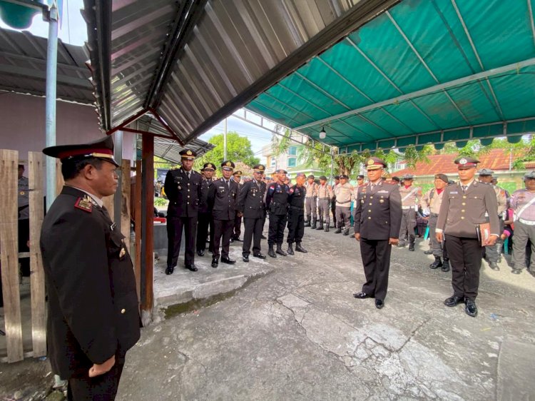 Penghormatan Terakhir untuk Sang Bhayangkara: Suasana Sedih dan Tembakan Salvo Iringi Pemakaman Aipda Malleseang