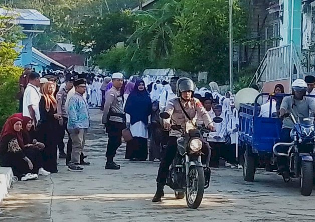 Pawai Ta’aruf Gema Ramadhan 1447 H Semarakkan Pulau Ende, Kapolsek Sampaikan Pesan Kamtibmas