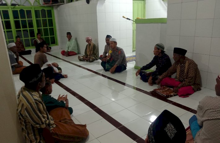 Polsek Pulau Ende Gelar Safari Ramadhan di Masjid At Taqwa Anarewa, Sampaikan Himbauan Kamtibmas