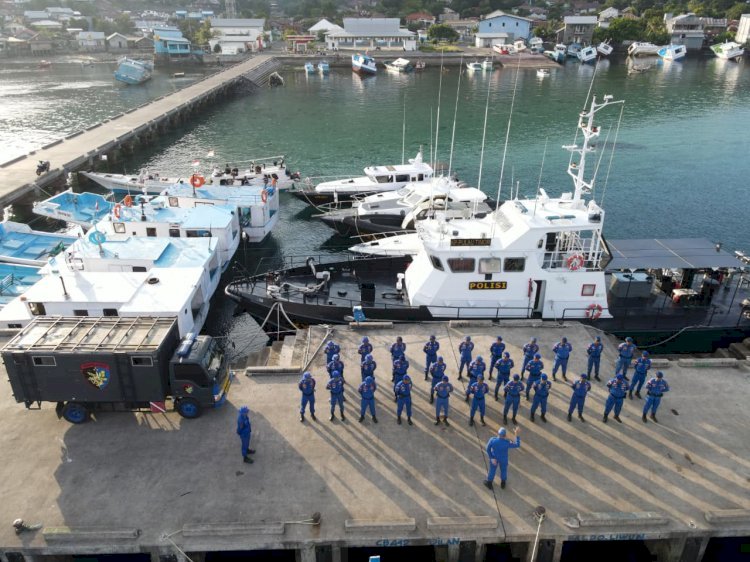 Polda NTT Kawal Tradisi Empat Abad Semana Santa Larantuka dengan Sentuhan Kasih