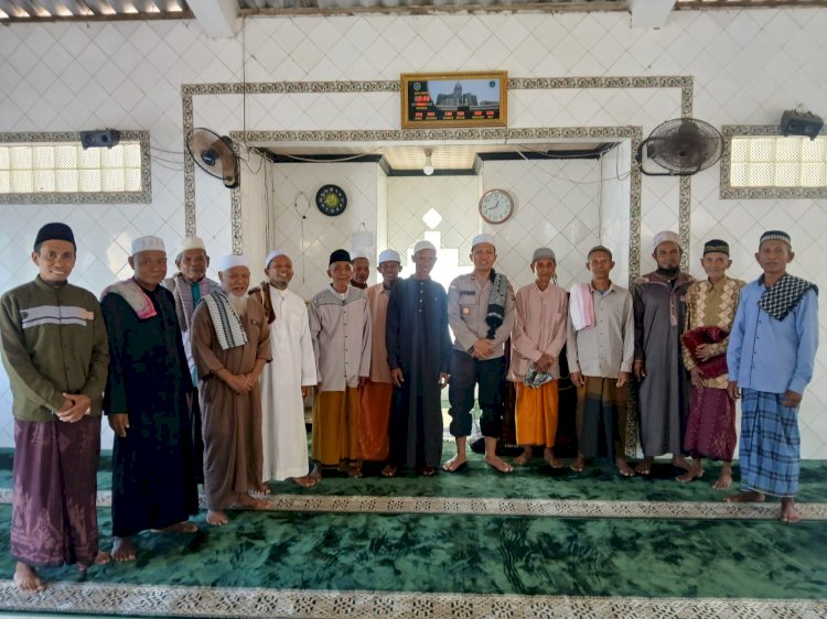Kapolsek Ende Gelar Safari Jumat, Ajak Warga Jaga Kamtibmas dan Manfaatkan Layanan 110