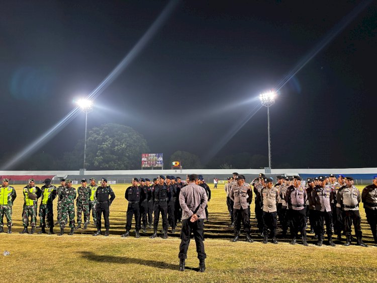 Semarak Pembukaan Piala Bupati Ende Cup U-23: Polres Ende Bersama Instansi Gabungan Amankan Laga Perdana