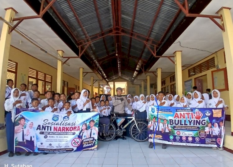 Kapolsek Ende Beri Penyuluhan Anti Narkoba dan Anti Bullying pada Siswa Baru SMP Swasta Islam Muthmainah Ende