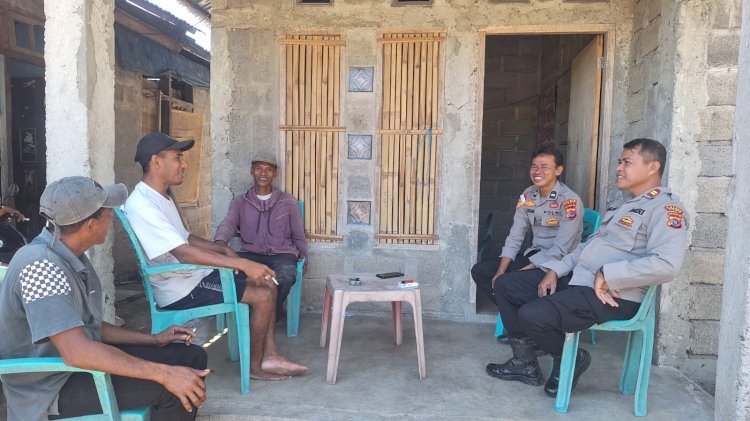 Hadirkan Rasa Aman, Kapolsek Maurole Polres Ende Polda NTT Sambangi Tokoh Masyarakat di Dusun Detuwane