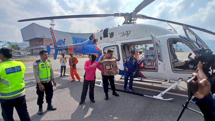 Aksi Sigap Polres Ende Polda NTT, Helikopter Dikerahkan Tembus Desa Terisolir Demi Salurkan Bantuan Logistik