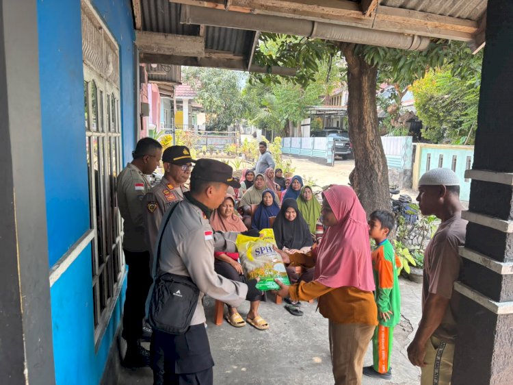 Hadir di Tengah Warga Terdampak Gempa, Polres Ende Polda NTT Terus Salurkan Bantuan Kemanusiaan dari Polri