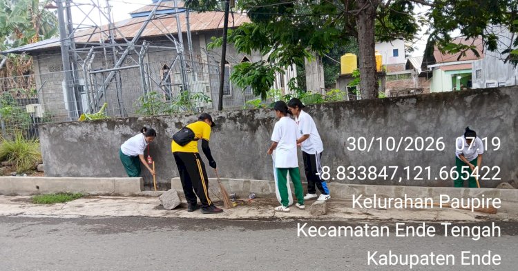 Wakapolsek Ende Pimpin Kerja Bakti Bersihkan Lingkungan Lewat Program Green Policing