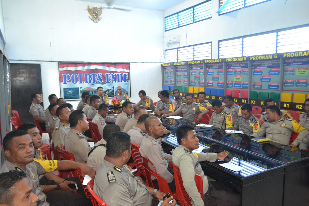 Tatap muka Kapolres Ende dengan Kanit Binmas dan Bhabinkamtibmas jajaran Polres Ende