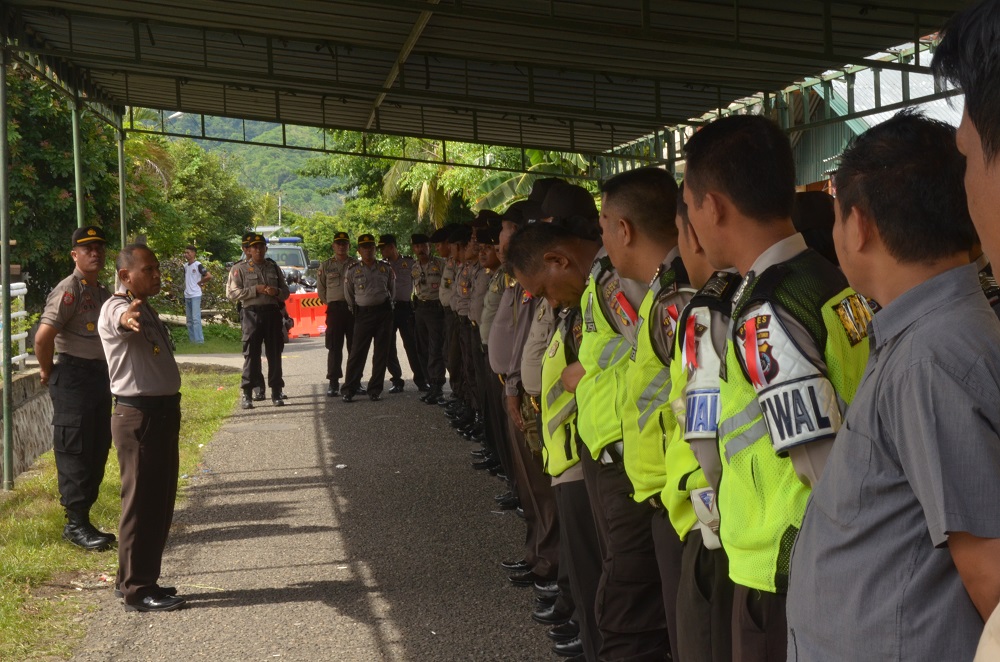 Polres Ende Amankan kegitan Tahap Pendaftaran Bakal Calon Bupati dan Wakil Bupati Ende Tahun 2018