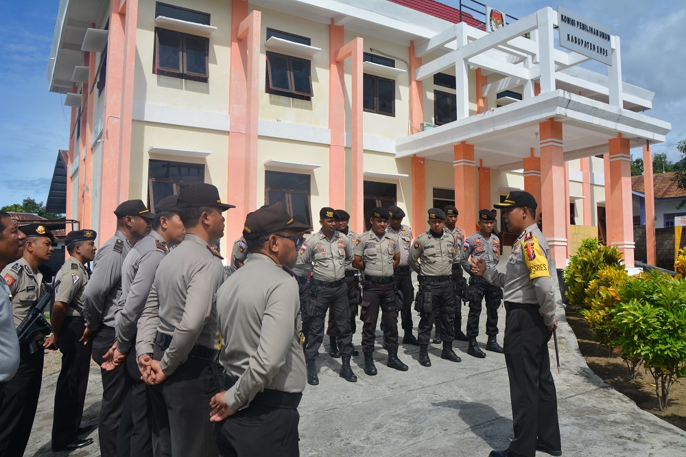 Apel persiapan pengamanan  terkait dengan batas akhir penyerahan kekurangan persyaratan pencalonan bakal pasangan calon Bupati dan Wakil Bupati Ende dalam Pilkada serentak 2018.